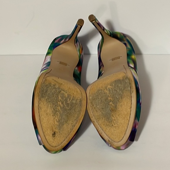 Guess, Honora, peep toe, high heel pumps. - Picture 10 of 11